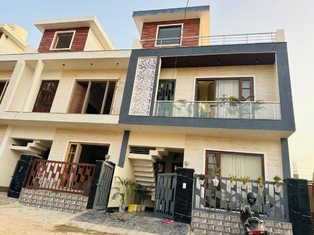 Resale | 4 BHK 116 Sq.Ft. Independent House in Sector 124