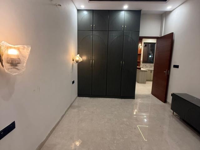 Resale | 4 BHK 125 Sq.Yd. Villa in Sector 123
