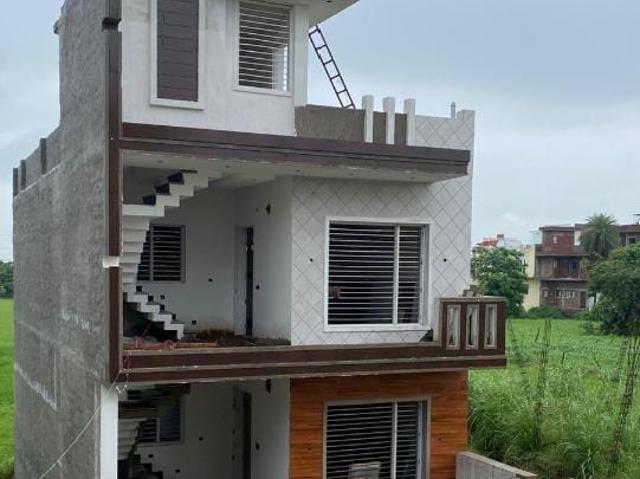 Resale | 4 BHK 127 Sq.Yd. Independent House in Rejoice Villa