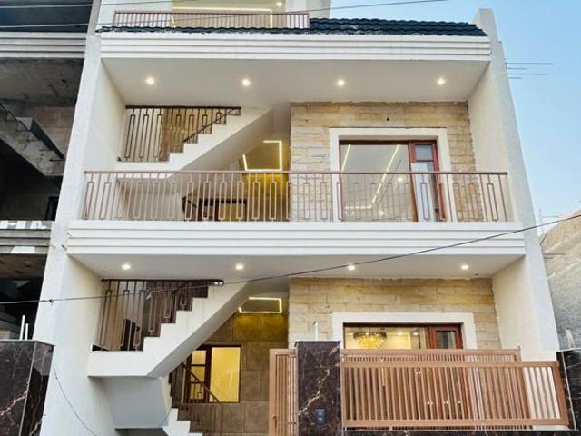 Resale | 4 BHK 128 Sq.Yd. Independent House in Sector 123