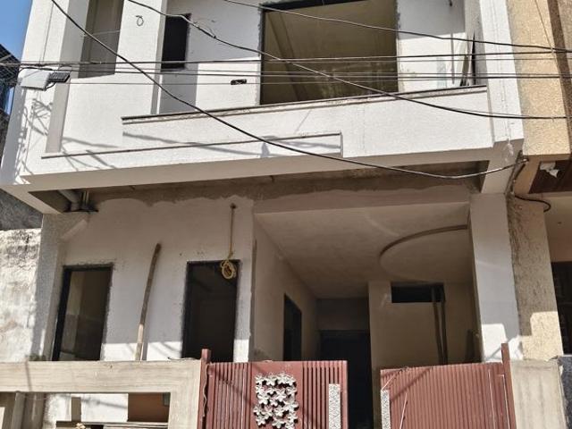Resale | 4 BHK 123 Sq.Yd. Villa in Sodala