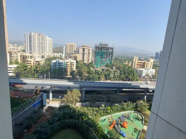 Resale | 4 BHK 1350 Sq.Ft. Apartment in Oberoi Sky City