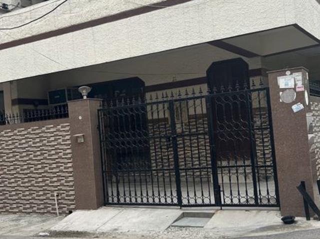 Resale | 4 BHK + 135 Sq.Mt. Independent House in RWA Apartments Sector 41