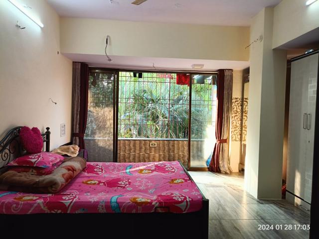 Resale | 4 BHK 1300 Sq.Ft. Apartment in Vashi