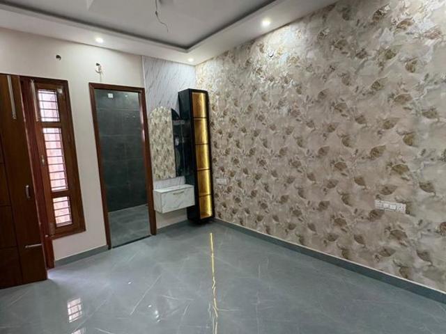 Resale | 4 BHK + 130 Sq.Yd. Villa in Sector 124