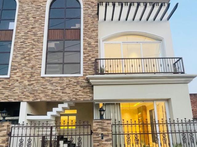 Resale | 4 BHK 133 Sq.Yd. Villa in Sector 124