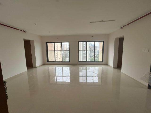 Resale | 4 BHK 1460 Sq.Ft. Apartment in Raheja Tipco Heights