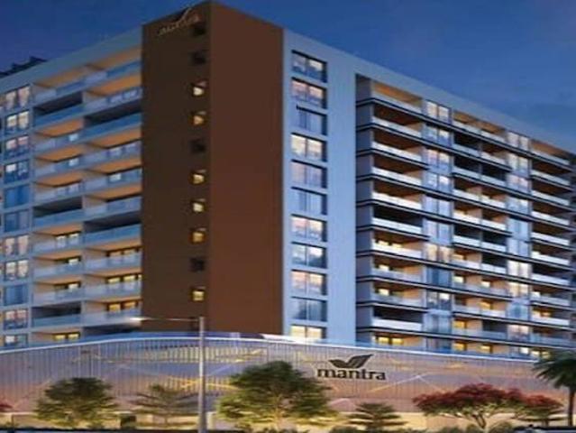 Resale | 4 BHK 1480 Sq.Ft. Apartment in Mantra 99 Riverfront