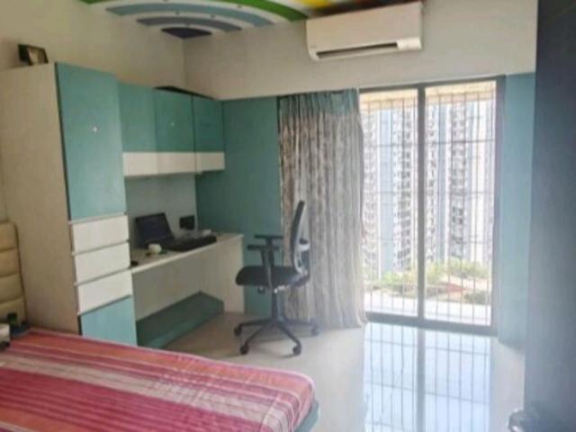 Resale | 4 BHK 1400 Sq.Ft. Apartment in Everest World Morning Glory CHS Ltd