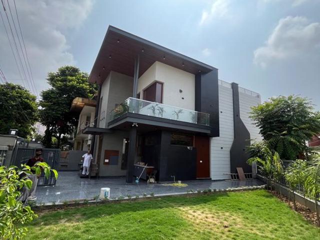 Resale | 4 BHK 140 Sq.Yd. Independent House in Sector 125