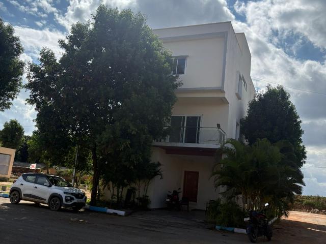 Resale | 4 BHK 1500 Sq.Ft. Villa in Legacy Villa