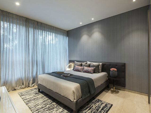 Resale | 4 BHK + 1500 Sq.Ft. Apartment in Indra Darshan Apartment