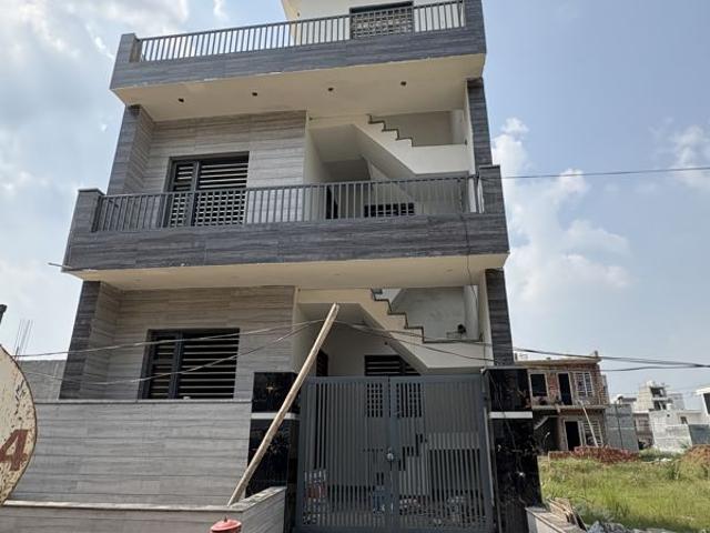 Resale | 4 BHK 1500 Sq.Ft. Independent House in Central Derabassi