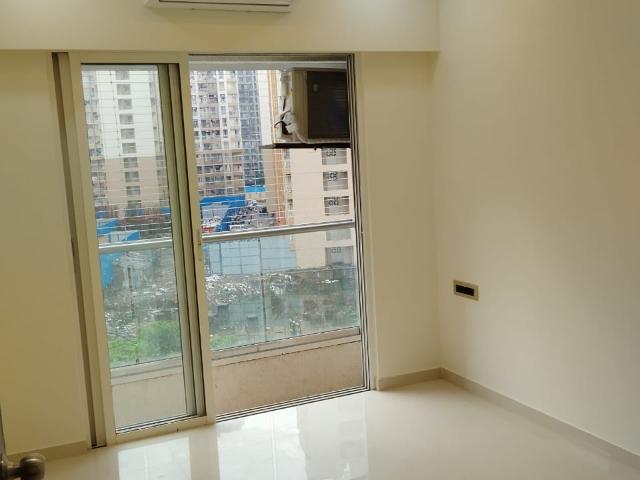 Resale | 4 BHK 1505 Sq.Ft. Apartment in Wadhwa Imperial Heights