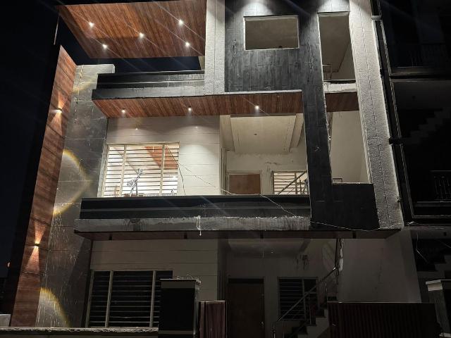 Resale | 4 BHK 150 Sq.Yd. Independent House in H.S.Gill Property