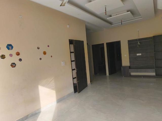 Resale | 4 BHK 150 Sq.Yd. Independent House in Kharar Road
