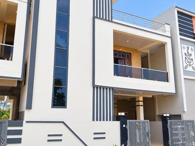 Resale | 4 BHK + 150 Sq.Yd. Independent House in SV SNR County