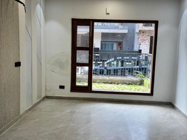 Resale | 4 BHK + 150 Sq.Yd. Independent House in Sector 125