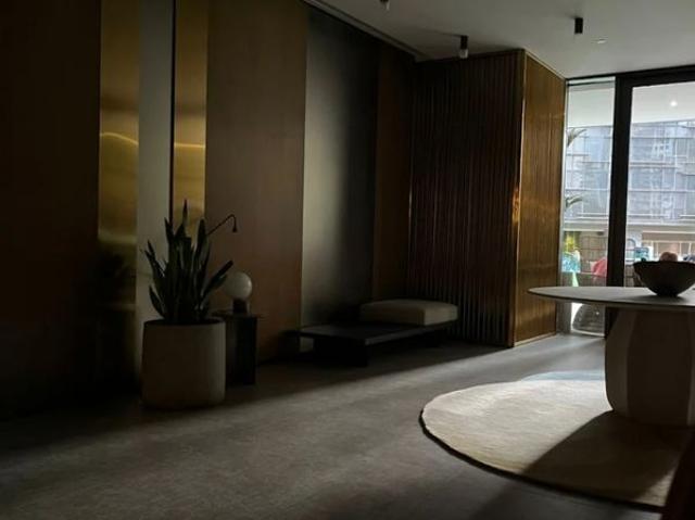 Resale | 4 BHK 1525 Sq.Ft. Apartment in Lodha Marquise