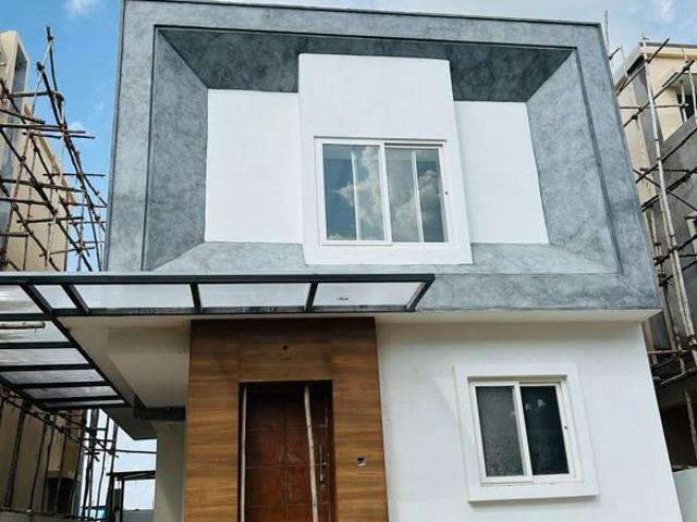 Resale | 4 BHK + 166 Sq.Yd. Villa in Elemental Village