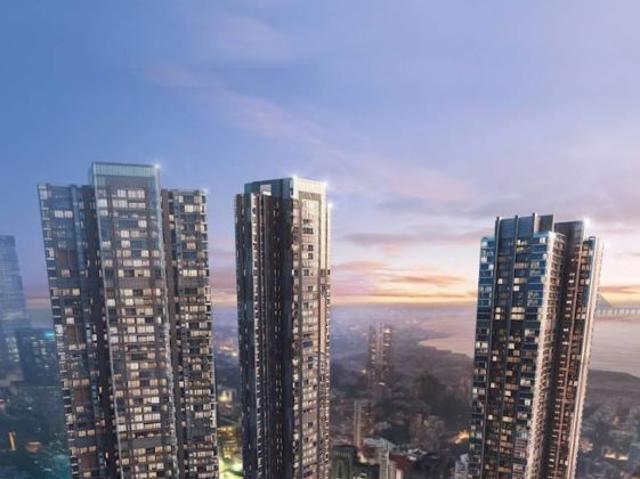 Resale | 4 BHK + 1690 Sq.Ft. Apartment in Rustomjee Crown