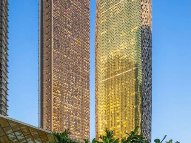 Resale | 4 BHK 1600 Sq.Ft. Apartment in Lodha Trump Tower