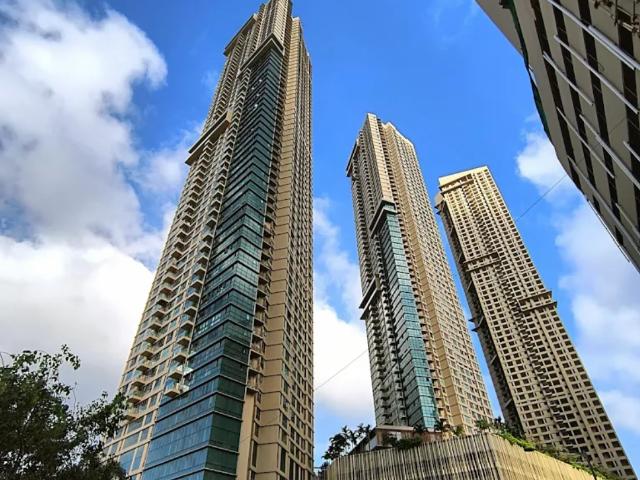 Resale | 4 BHK 1617 Sq.Ft. Apartment in Sheth Auris Serenity Tower 1