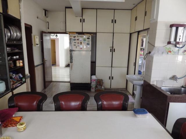 Resale | 4 BHK 1619 Sq.Ft. Apartment in Madhu Niketan