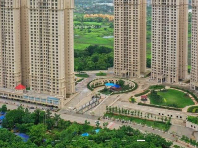 Resale | 4 BHK 1629 Sq.Ft. Apartment in Hiranandani Fortune City