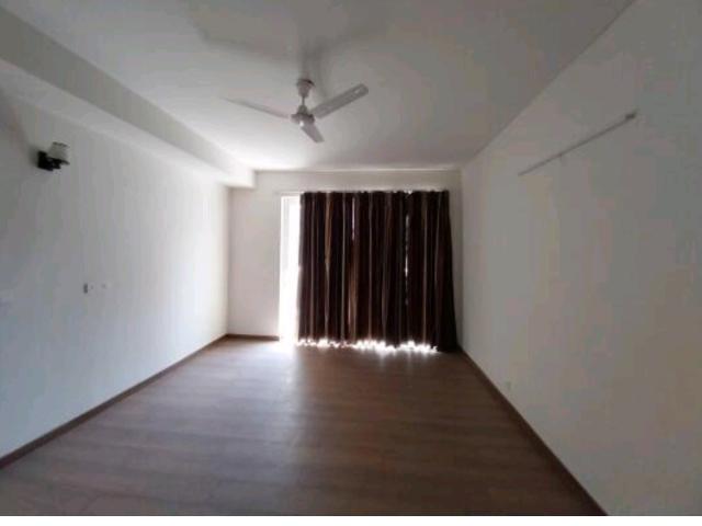 Resale | 4 BHK 1740 Sq.Ft. Apartment in DLF The Carlton Estate