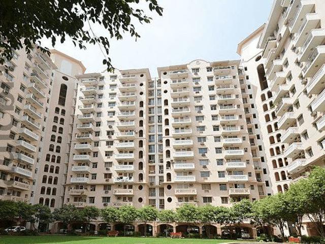 Resale | 4 BHK 1762 Sq.Ft. Apartment in DLF The Belvedere Park
