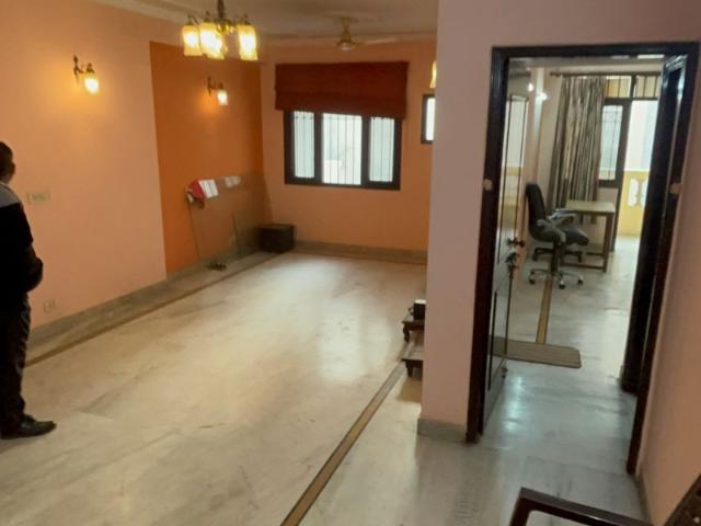 Resale | 4 BHK 1702 Sq.Ft. Apartment in Stellar Kings Court
