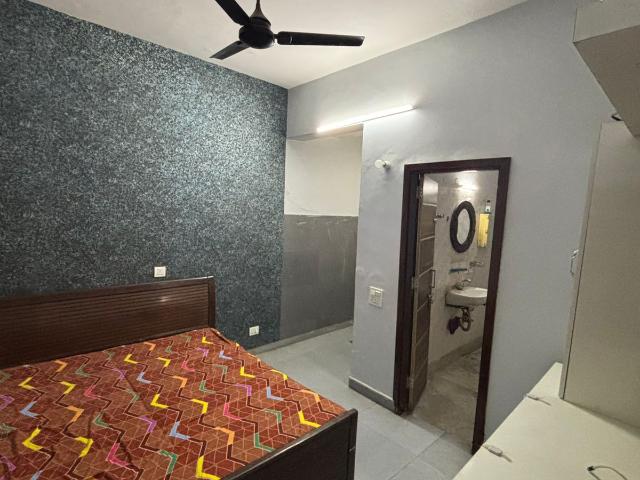 Resale | 4 BHK 173 Sq.Yd. Independent House in Palam Vihar