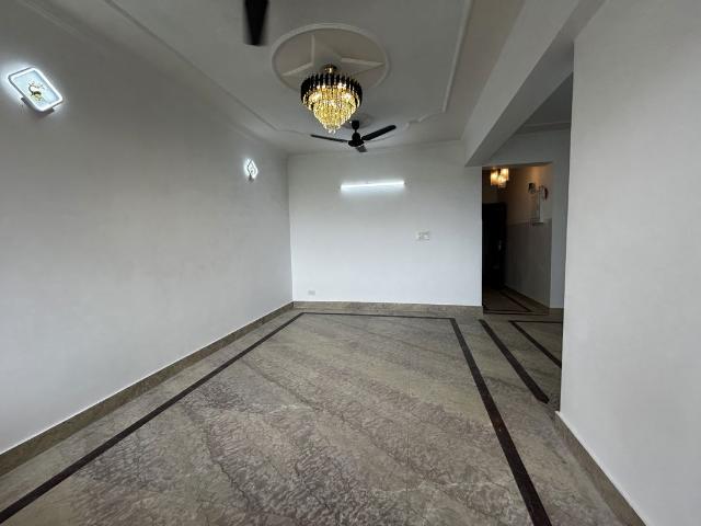 Resale | 4 BHK 1850 Sq.Ft. Apartment in Sector 11 Dwarka