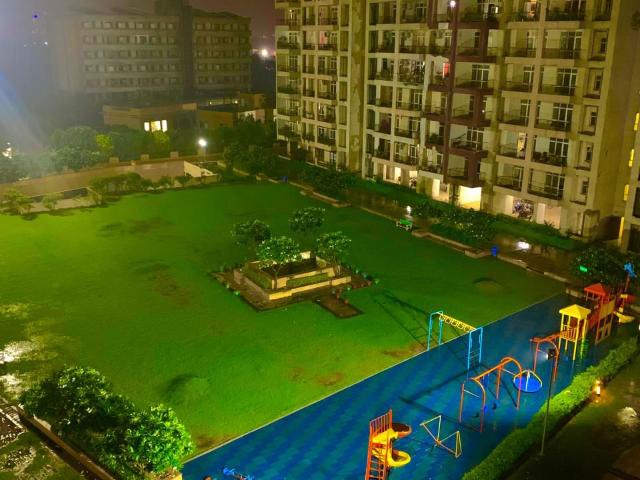 Resale | 4 BHK 1850 Sq.Ft. Apartment in Raheja Sampada