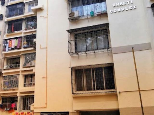 Resale | 4 BHK 1800 Sq.Ft. Apartment in Bhakti Complex Dahisar