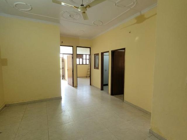 Resale | 4 BHK + 1800 Sq.Ft. Apartment in Dilshad Colony