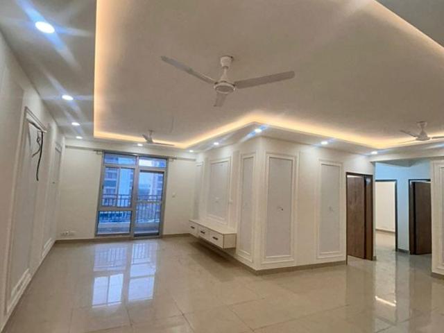 Resale | 4 BHK 1800 Sq.Ft. Apartment in Sector 7 Dwarka