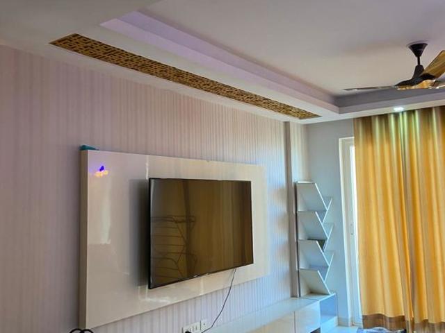 Resale | 4 BHK 1800 Sq.Ft. Apartment in Shalimar One World Valencia County