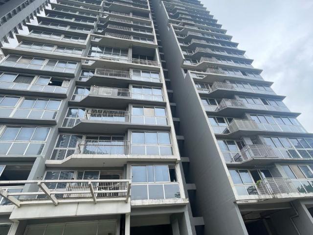 Resale | 4 BHK 1800 Sq.Ft. Apartment in Tata Serein