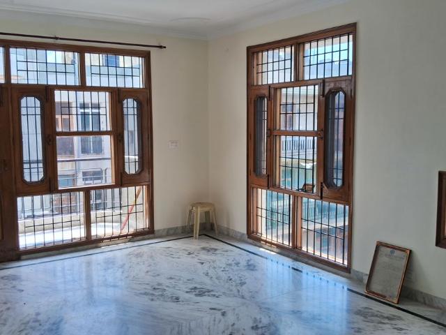 Resale | 4 BHK 1804 Sq.Ft. Apartment in Sector 68