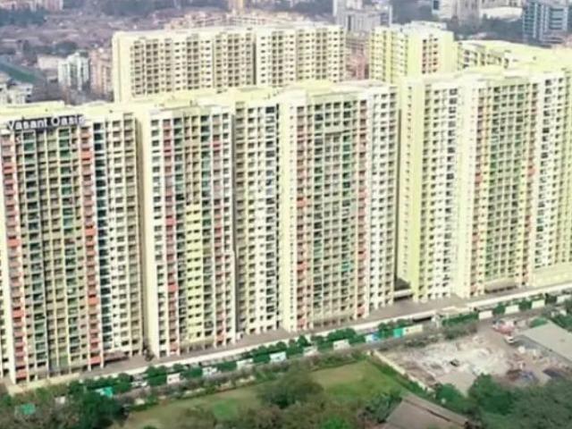 Resale | 4 BHK 1820 Sq.Ft. Apartment in Sheth Vasant Oasis