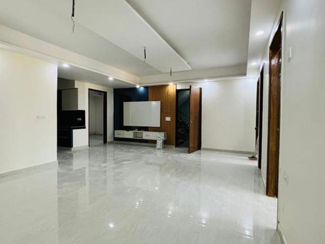 Resale | 4 BHK 194 Sq.Ft. Apartment in Dwarika Raj Garden City