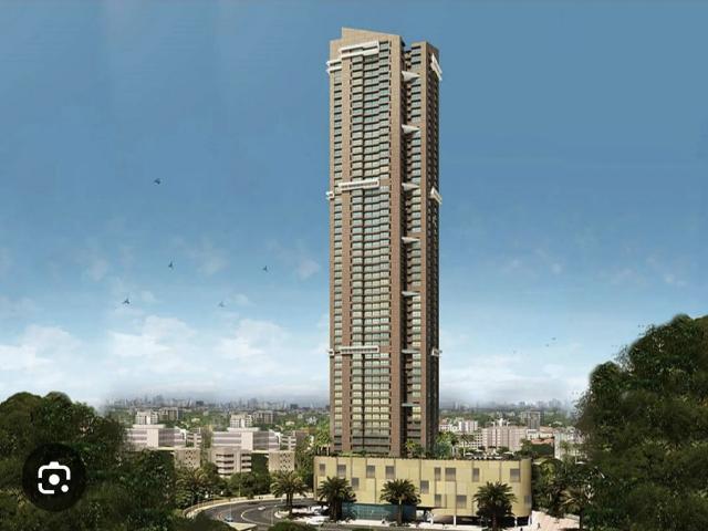 Resale | 4 BHK + 1950 Sq.Ft. Apartment in Sheth Auris Bliss