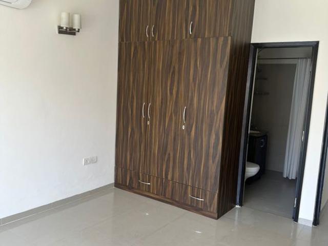 Resale | 4 BHK 1975 Sq.Ft. Apartment in Emaar MGF Emerald Hills