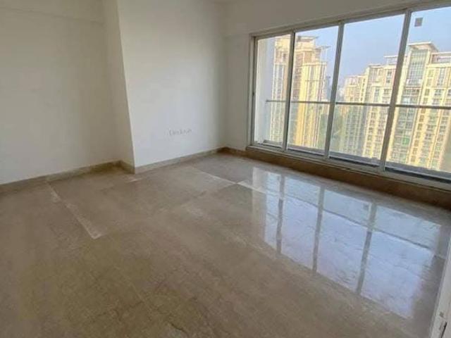 Resale | 4 BHK 1900 Sq.Ft. Apartment in Tata Serein