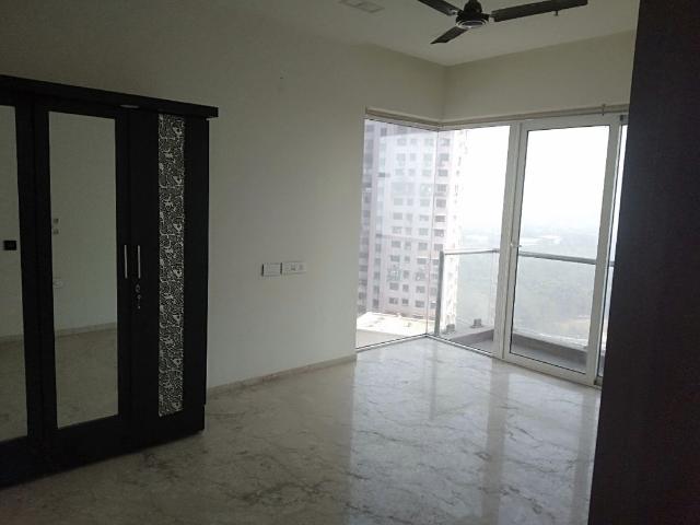 Resale | 4 BHK 1905 Sq.Ft. Apartment in Wadala West