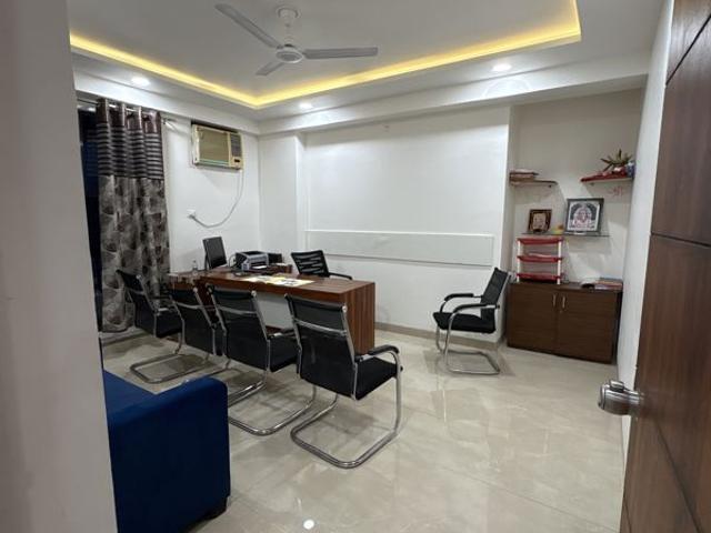 Resale | 4 BHK + 1917 Sq.Ft. Apartment in Baraulikhalilabad