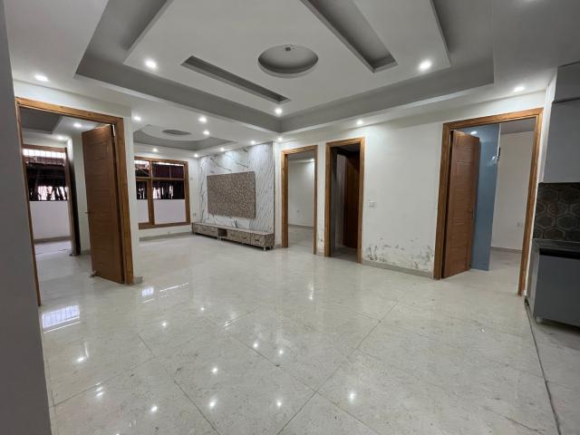 Resale | 4 BHK 1925 Sq.Ft. Apartment in LR Bluemoon Homes