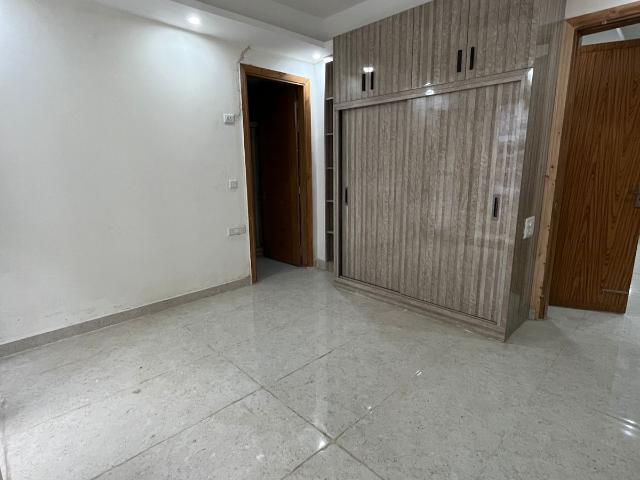 Resale | 4 BHK 1925 Sq.Ft. Apartment in Vasu Fortune Residency